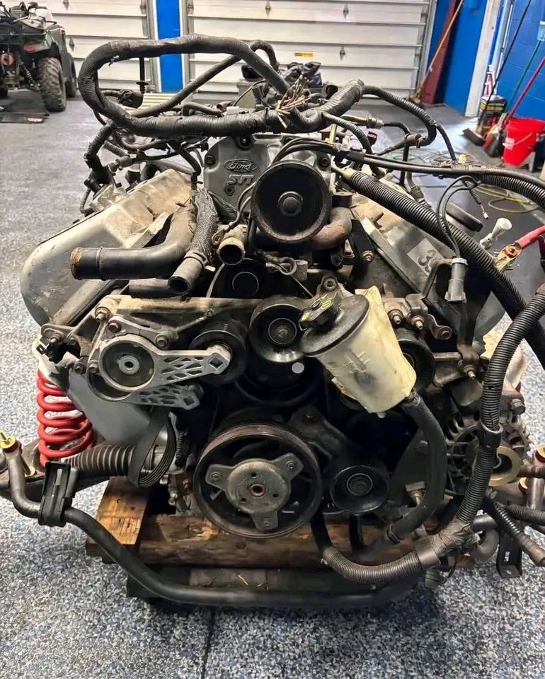04 Terminator Engine + T56 COMPLETE - Image 3