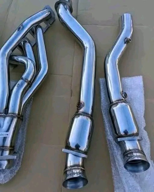 Kooks Headers w/ Cats – Charger / Challenger (2012–2021)