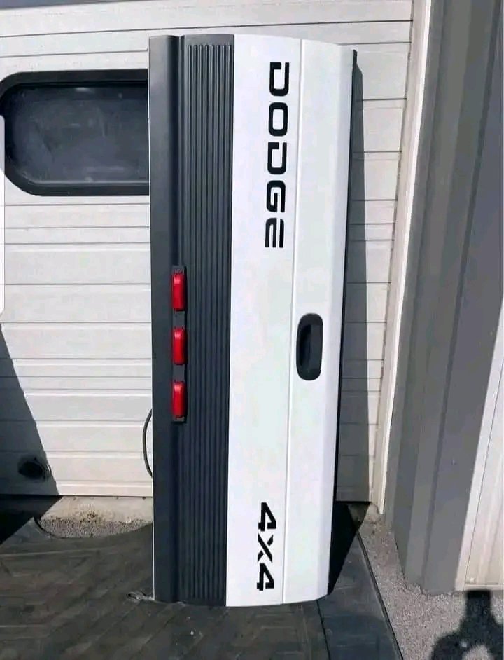 2nd Gen Dodge Ram Tailgate