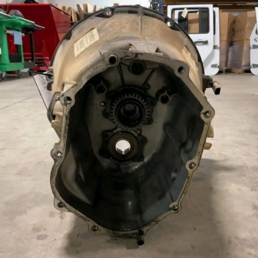 TJ Wrangler 6-Speed Manual Front Transmission Bell Housing (2005–2006) - Image 3