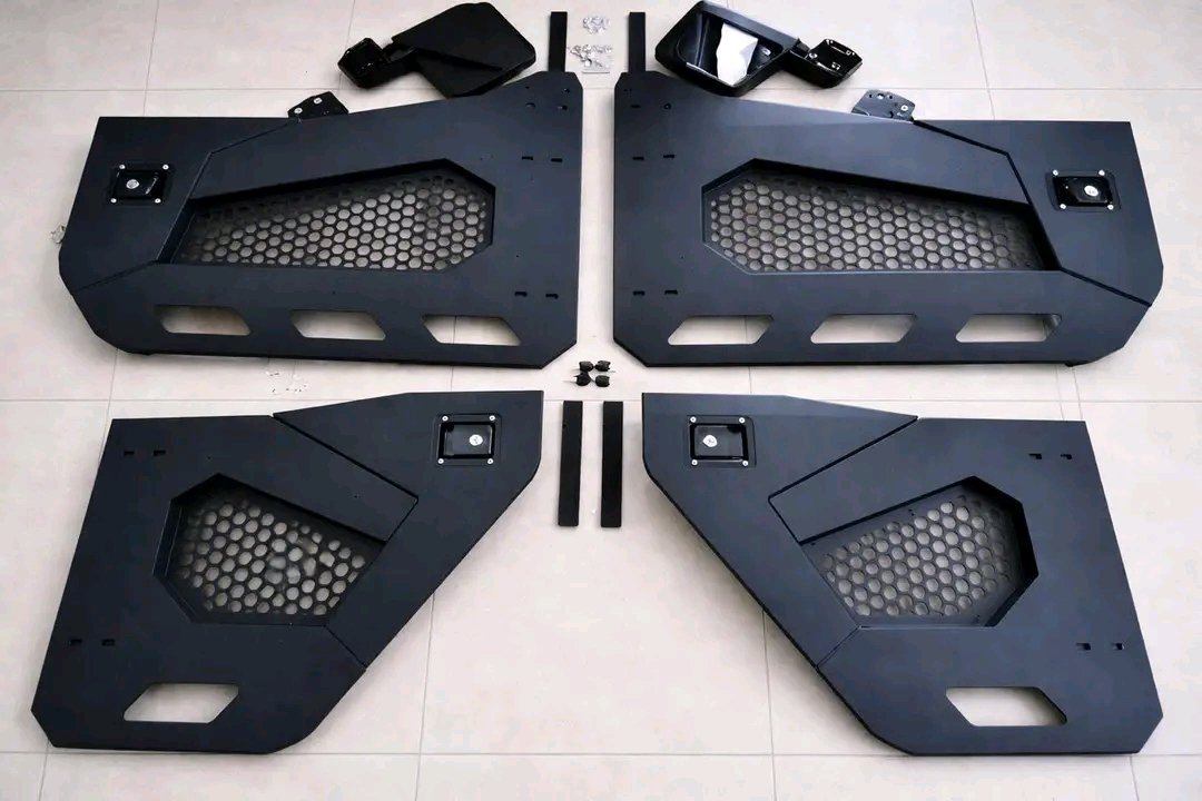 Brand new in the box DV8 HALF DOORS for Jeep Wrangler JL/JTGladiator/Rubicon/Sahara, front set and rear set - Image 3