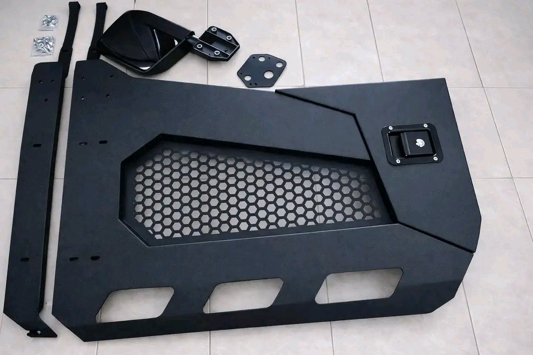 Brand new in the box DV8 HALF DOORS for Jeep Wrangler JL/JTGladiator/Rubicon/Sahara, front set and rear set - Image 2