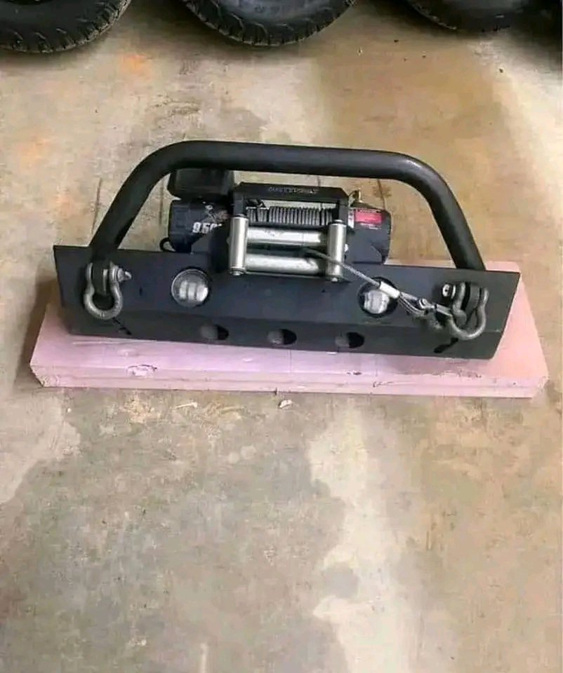 Jeep Wrangler front bumper with an integrated winch. - Image 3