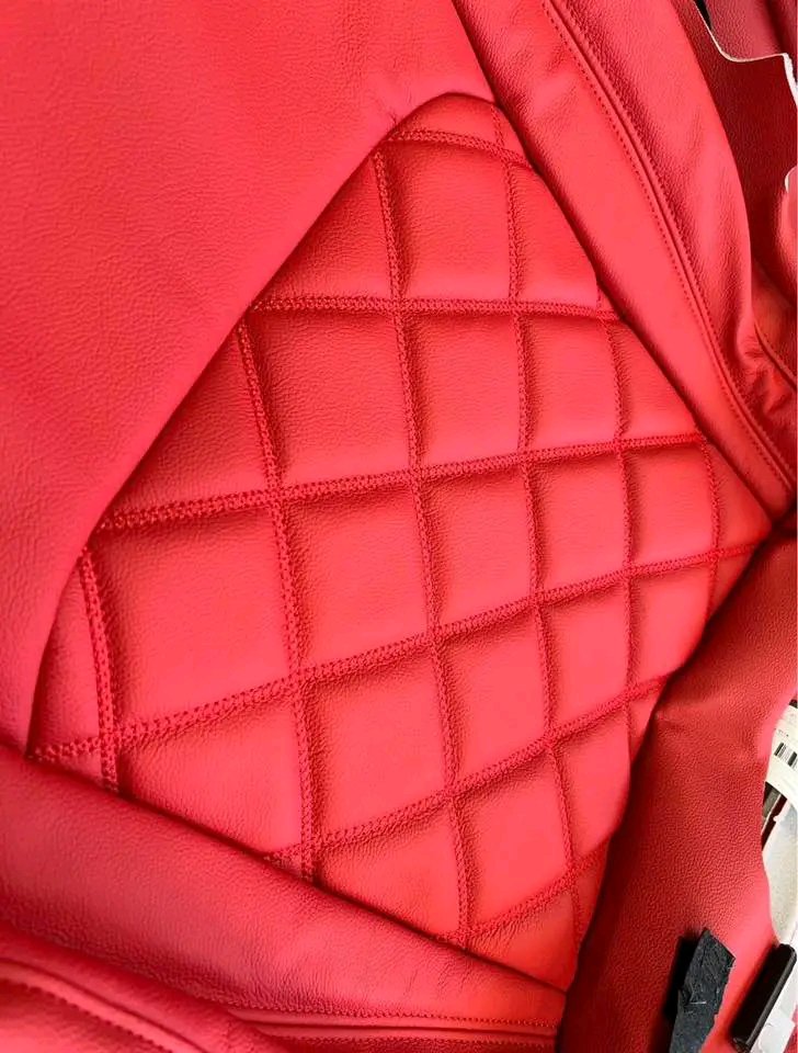 Alea leather red leather interior for a 24-25
Jeep Gladiator - Image 2