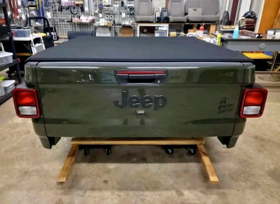 Jeep Gladiator Bed