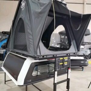 Jeep Glad Bed Cover with a retractable tent