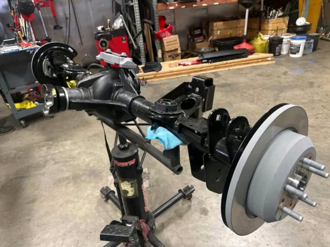 2026 Jeep Wrangler JL Rubicon Take Out Dana 44 Axles (Full Float Rear) With Factory E-Lockers, 4.10 Ratio. - Image 3