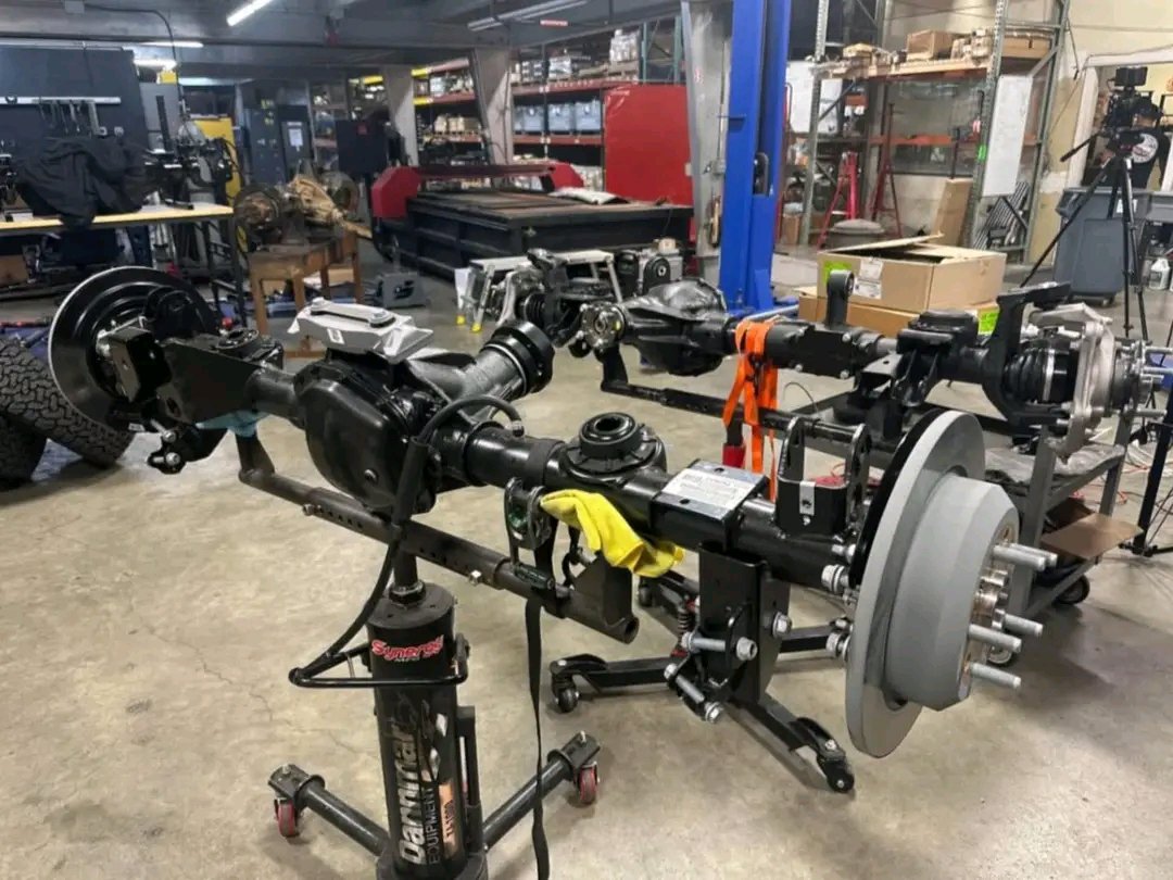 2026 Jeep Wrangler JL Rubicon Take Out Dana 44 Axles (Full Float Rear) With Factory E-Lockers, 4.10 Ratio.