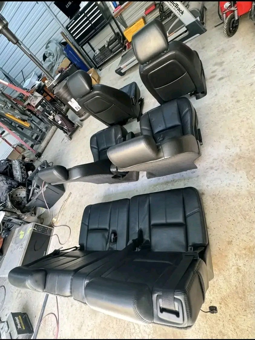 07-13 Chevy/Gmc Seats - Image 3