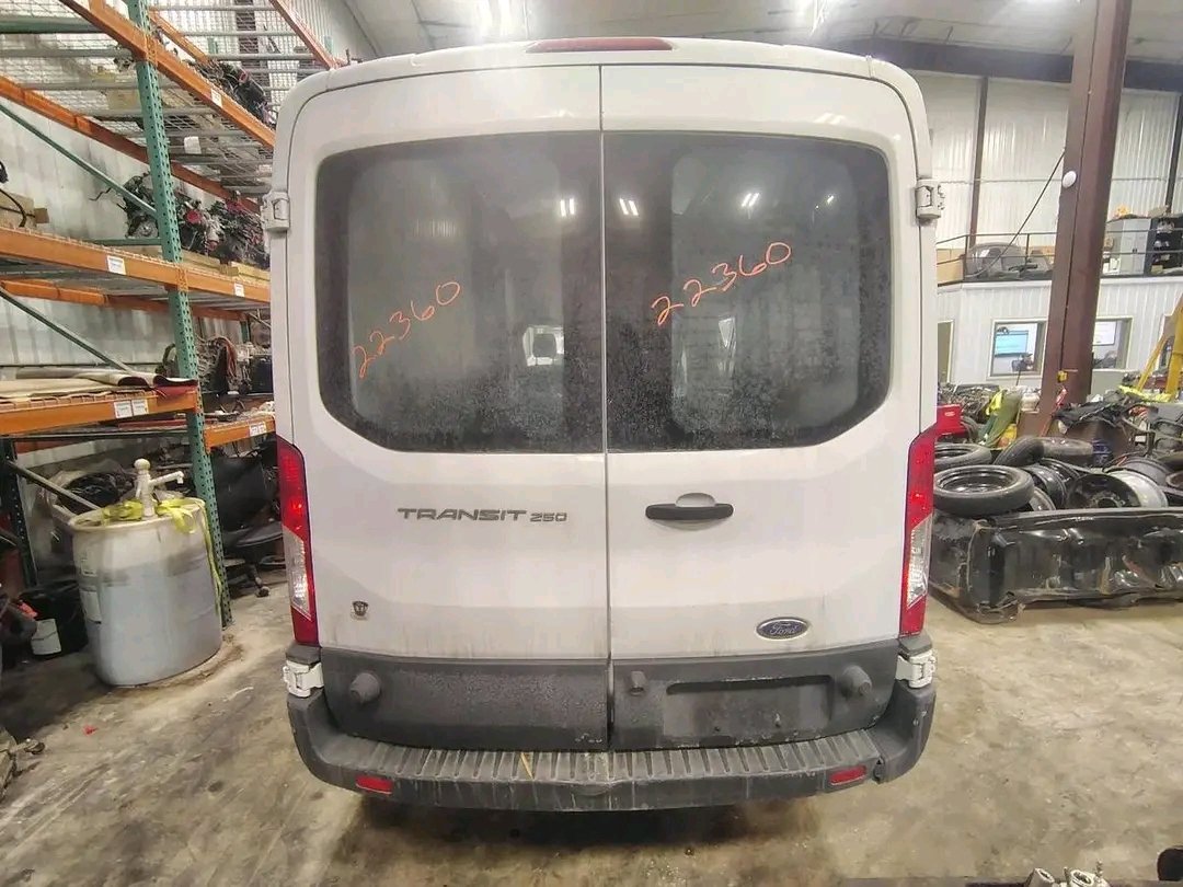 🚐 2016 Ford Transit 250 Cargo/Passenger Van FOR PARTS ONLY 🚐 - Image 3