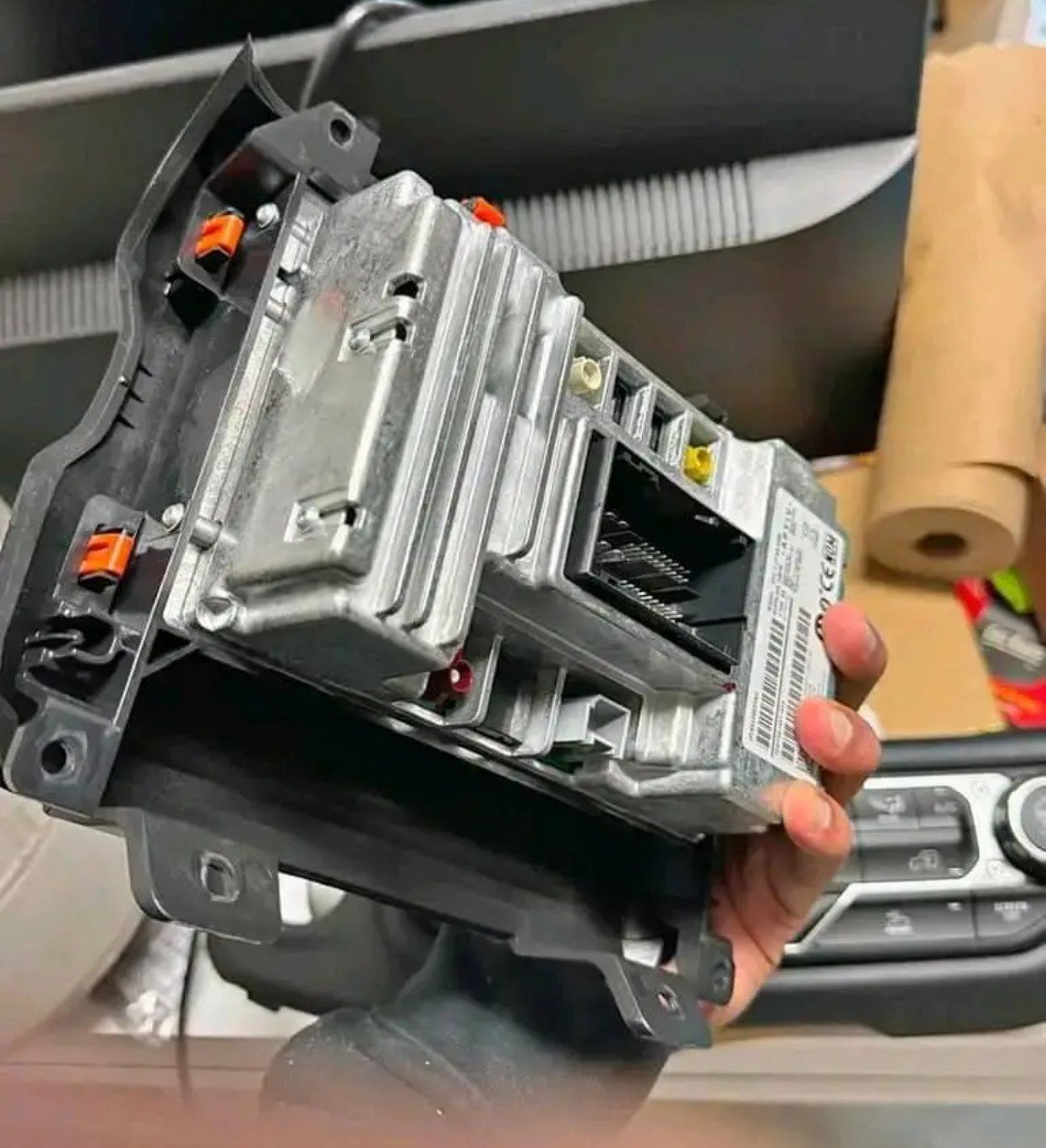 Jeep Gladiator Entertainment System (2021) - Image 5
